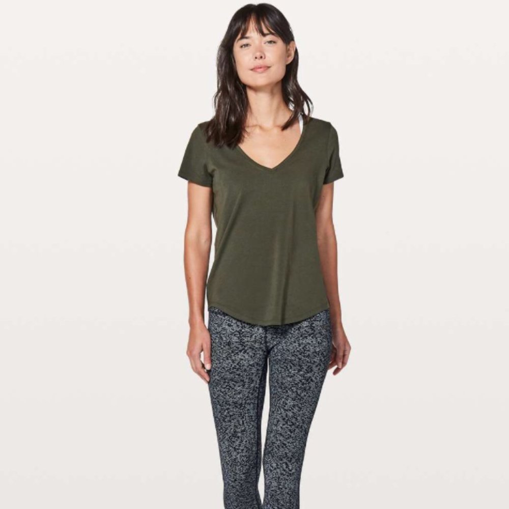 Lululemon Love Tee V, Dark Olive, Size M